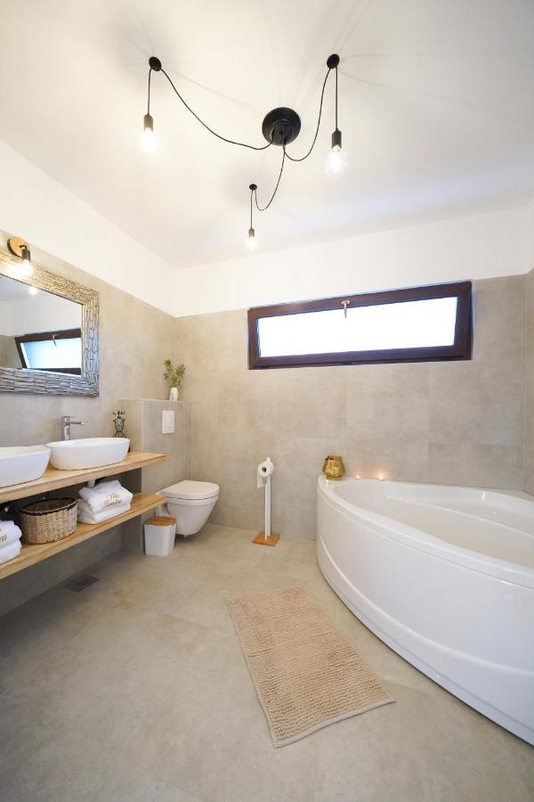 Villa Suncica With Heated Pool, Jacuzzi And Bikes Near Zadar Sukošan Zewnętrze zdjęcie
