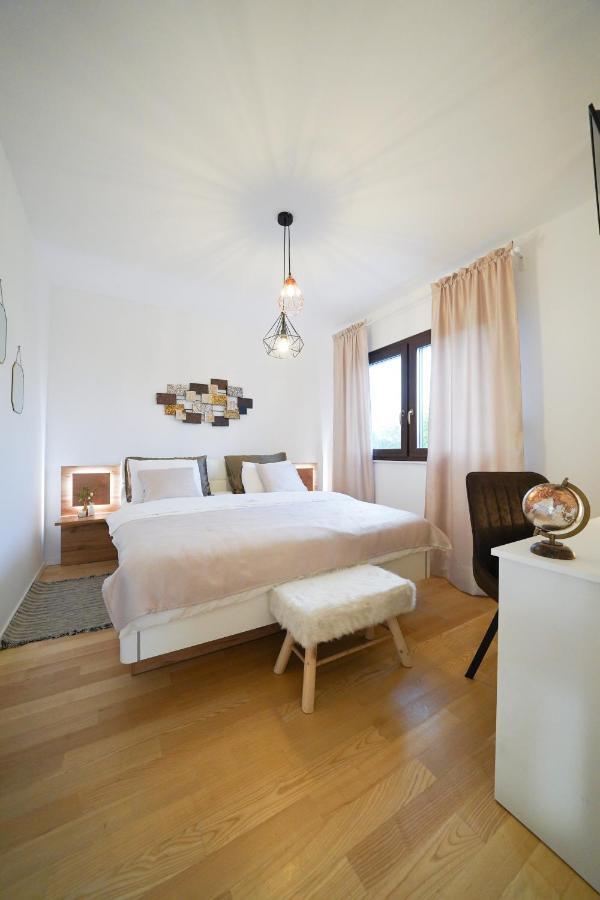 Villa Suncica With Heated Pool, Jacuzzi And Bikes Near Zadar Sukošan Zewnętrze zdjęcie