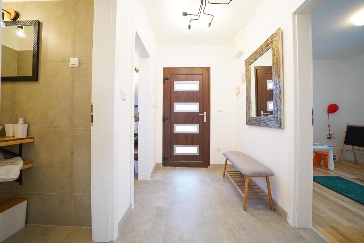 Villa Suncica With Heated Pool, Jacuzzi And Bikes Near Zadar Sukošan Zewnętrze zdjęcie
