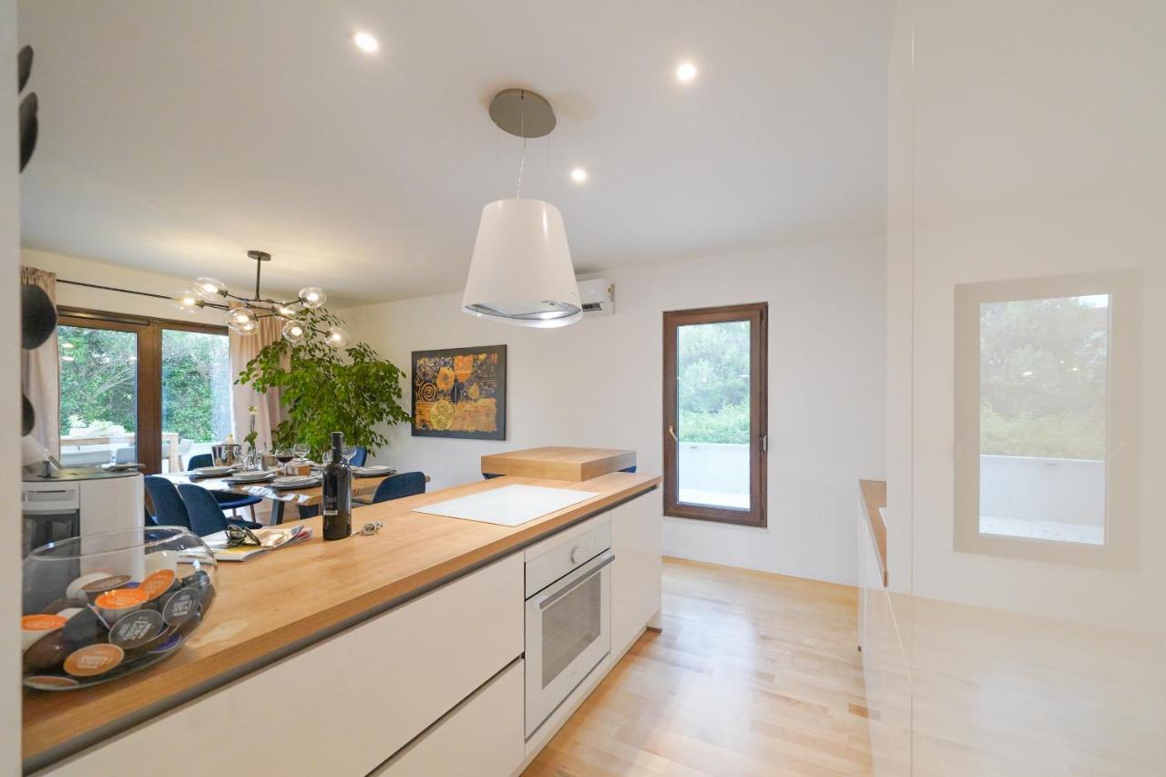 Villa Suncica With Heated Pool, Jacuzzi And Bikes Near Zadar Sukošan Zewnętrze zdjęcie