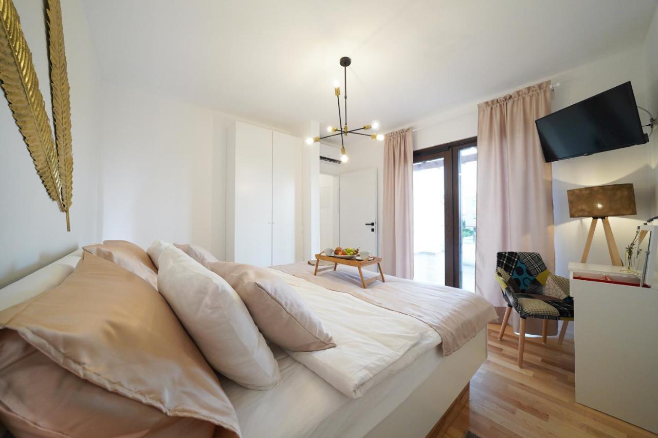 Villa Suncica With Heated Pool, Jacuzzi And Bikes Near Zadar Sukošan Zewnętrze zdjęcie